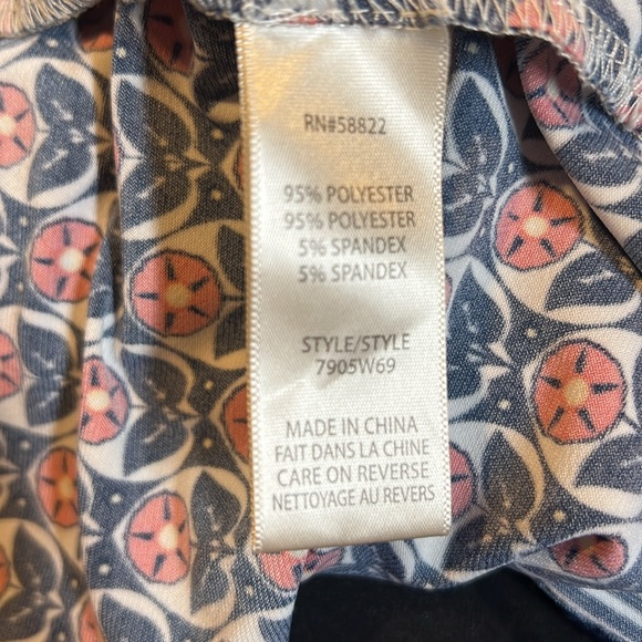 COPY - Small MAX STUDIO halter dress. Sleeveless Flower pattern. Pink/ navy. Fl… - Picture 6 of 6